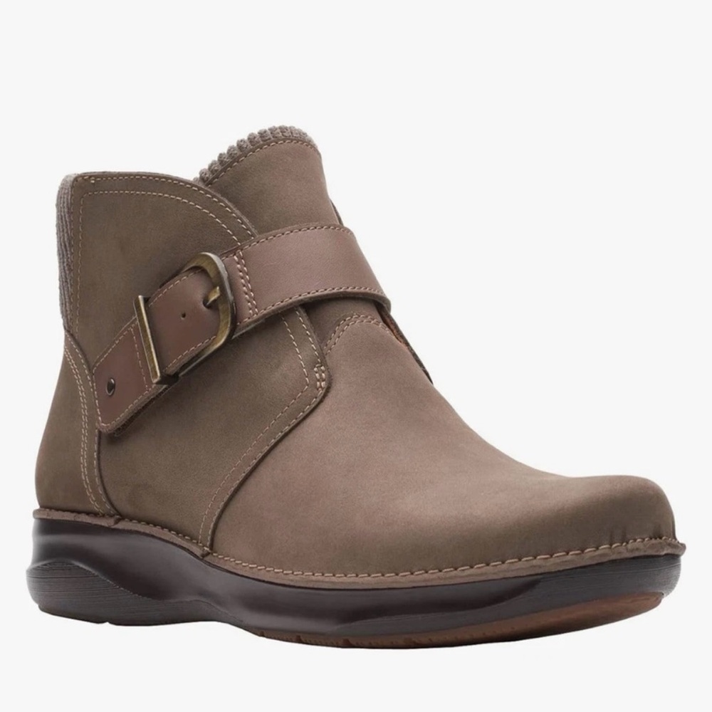 Clarks Appley Mid Waterproof Ankle Boots Booties Shoes Size 9 Nubuck Taupe